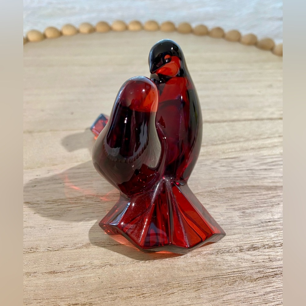 BACCARAT - Valentines Red Crystal Doves Figurine - Picture 2 of 4